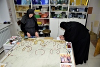 Иконописная и мозаичная  мастерские женского монастыря приступили к работе над иконами для будущего подворья