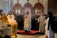 Во Вселенскую родительскую субботу митрополит Артемий совершил Божественную литургию в кафедральном соборе Хабаровска