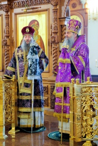 В Неделю Крестопоклонную митрополит Артемий совершил Божественную литургию в главном соборе Хабаровска