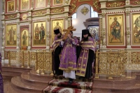 В канун праздника Воздвижения Креста Господня митрополит Артемий возглавил Всенощное бдение.