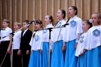 Песни военных лет для ветеранов исполнили ученики воскресной школы