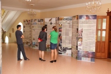 В Хабаровскую епархию доставлена передвижная выставочная экспозиция «Семейные ценности». 10 сентября 2012 г.