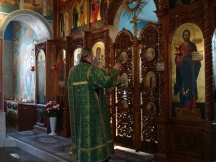 Божественная литургия в престольный праздник храма святого Даниила Московского