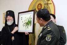 Делегация китайских военных посетила Спасо-Преображенский собор и Хабаровскую духовную семинарию. 7 июня 2011г.