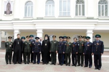 Делегация китайских военных посетила Спасо-Преображенский собор и Хабаровскую духовную семинарию. 7 июня 2011г.